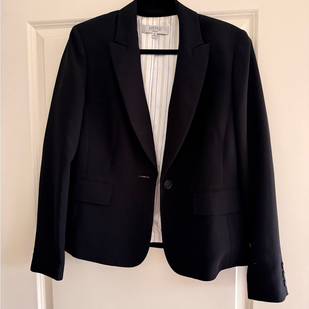 Kasper Women's Elegant Black Suit Jacket